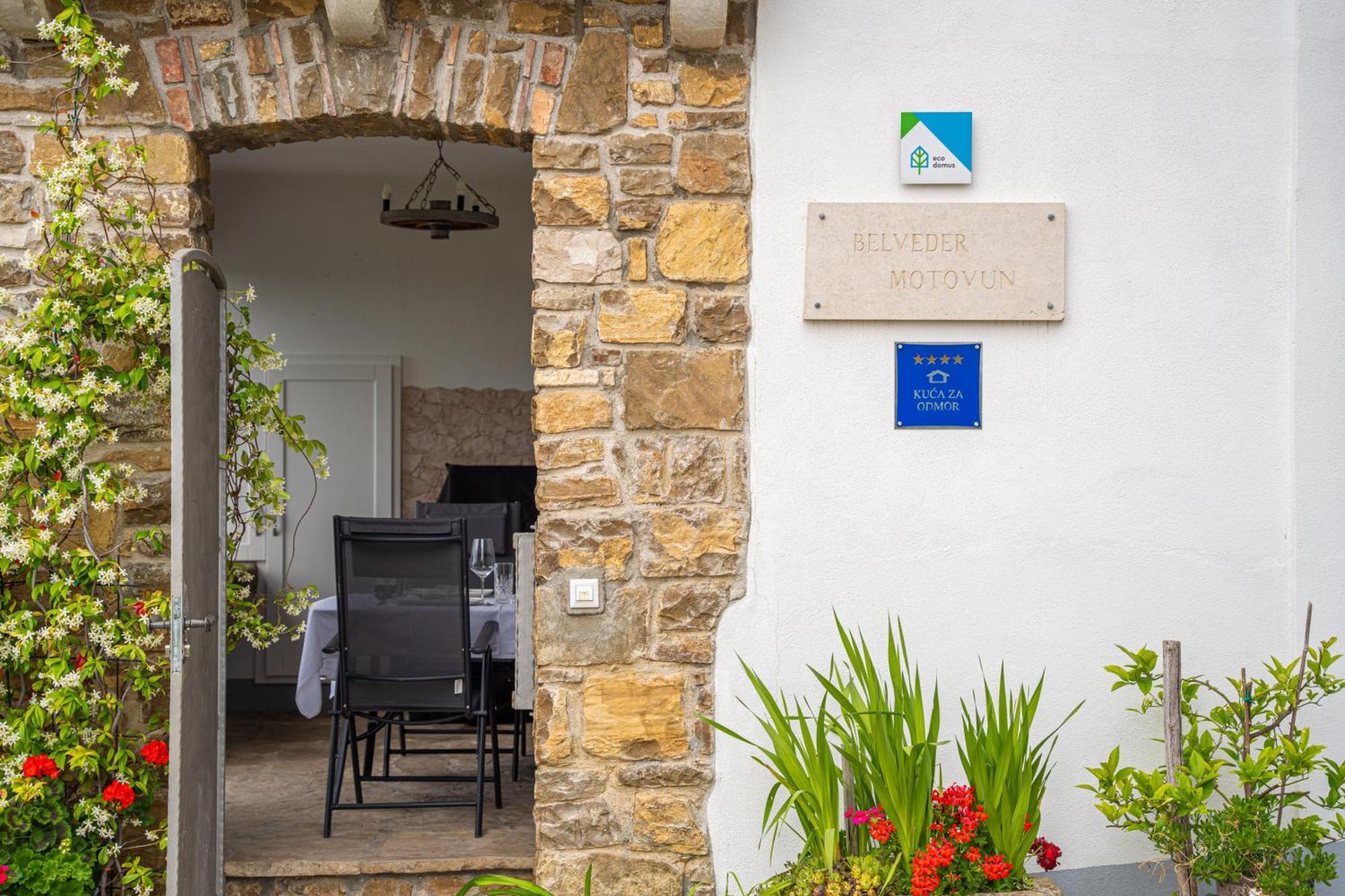 Holiday Home Belveder Motovun With Heated Pool Livade Екстер'єр фото