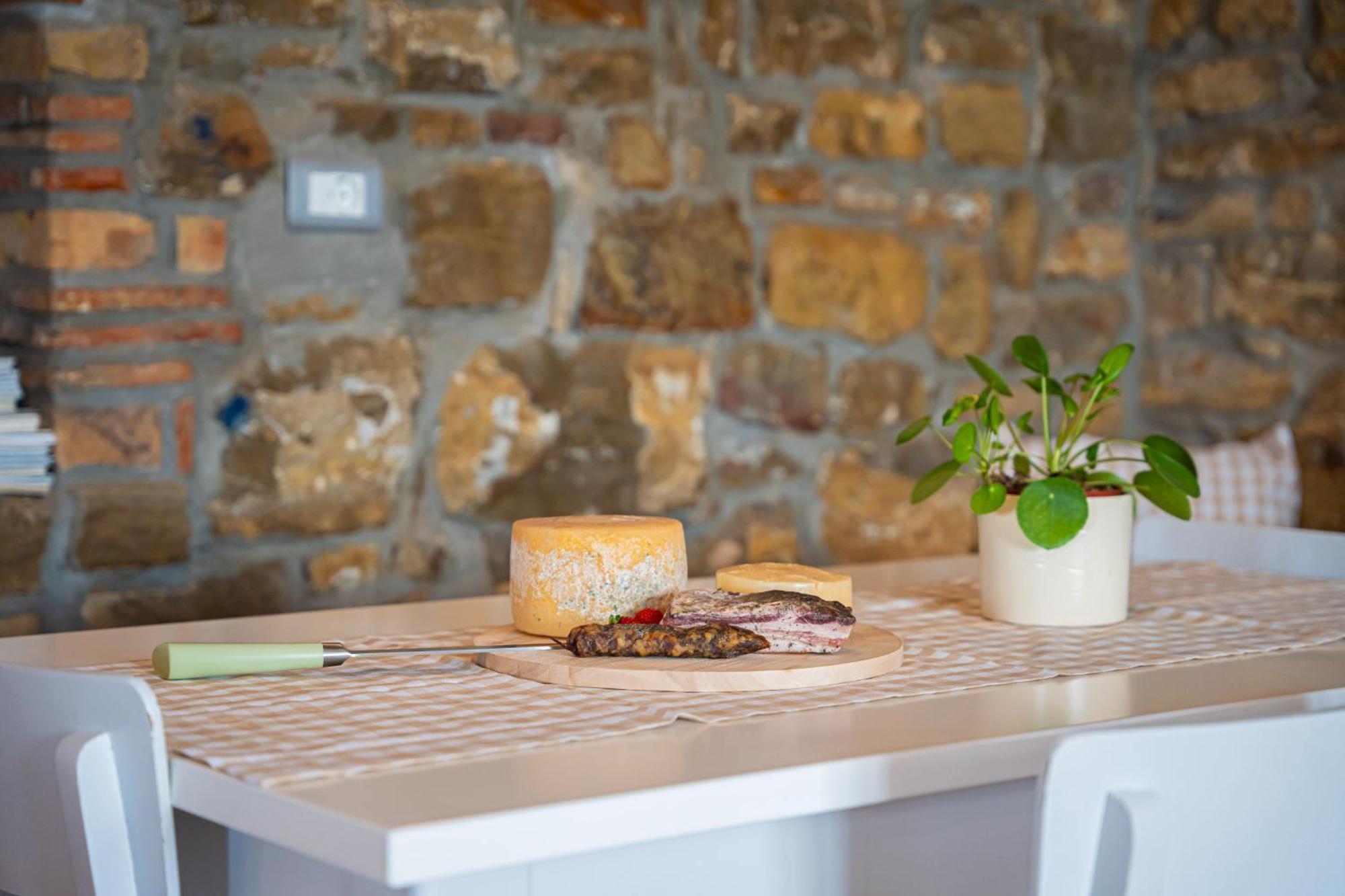 Holiday Home Belveder Motovun With Heated Pool Livade Екстер'єр фото