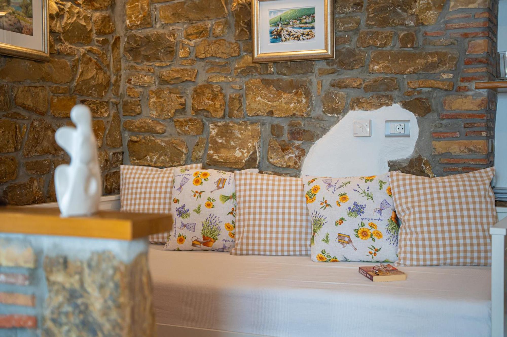 Holiday Home Belveder Motovun With Heated Pool Livade Екстер'єр фото