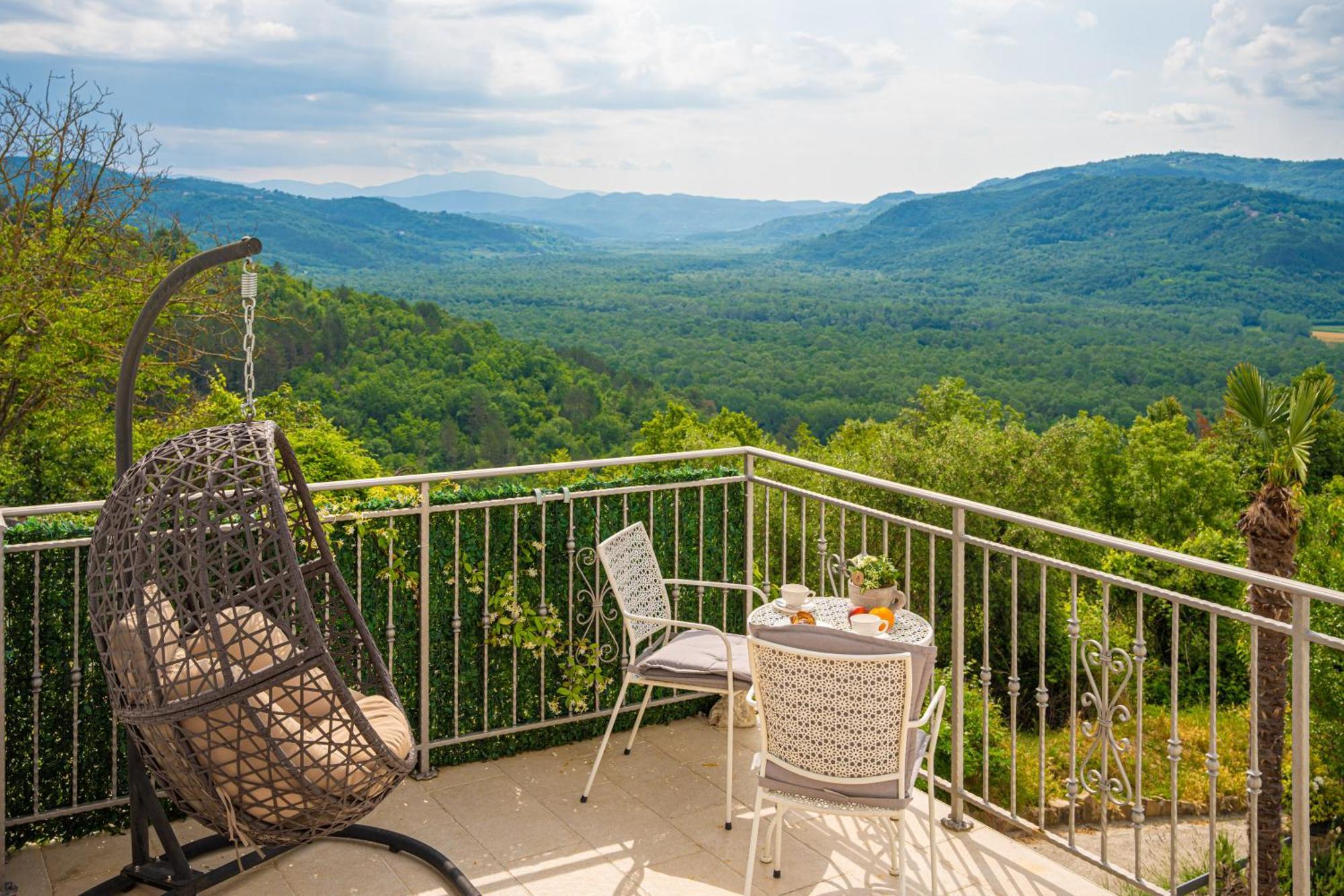 Holiday Home Belveder Motovun With Heated Pool Livade Екстер'єр фото