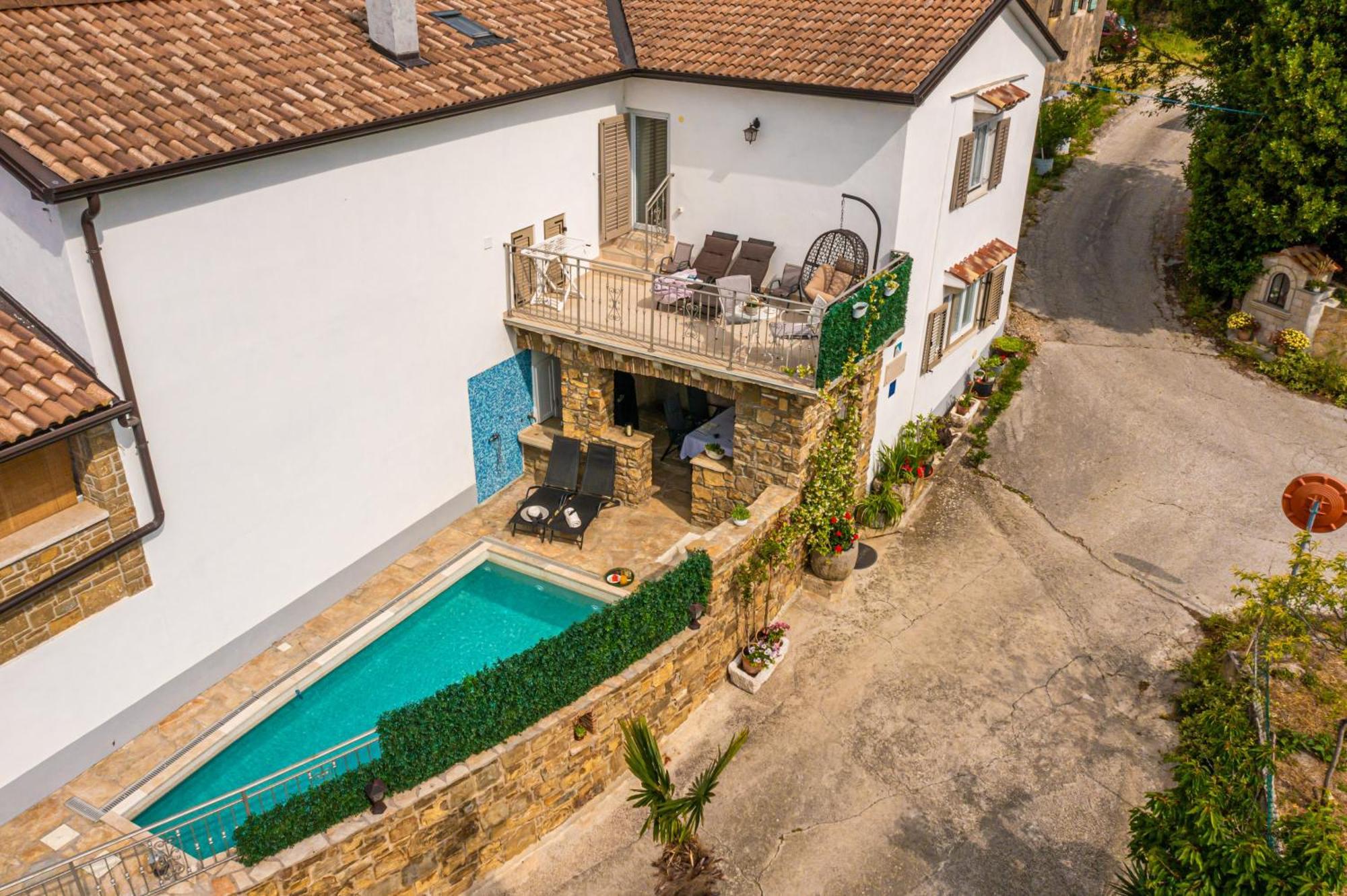 Holiday Home Belveder Motovun With Heated Pool Livade Екстер'єр фото